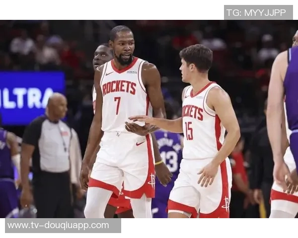 火箭队开季遭遇两连败半场进攻和空间问题亟待解决 火箭队开季遭遇两连败半场进攻和空间问题亟待解决