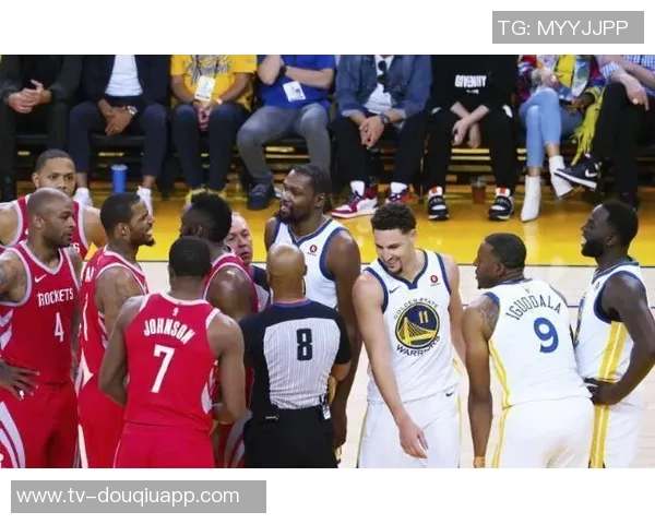 绿军力争四连胜对决火箭首发阵容曝光普理查德怀特布朗米诺特科塔齐上阵 绿军力争四连胜对决火箭首发阵容曝光普理查德怀特布朗米诺特科塔齐上阵