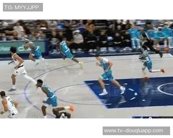 基德称赞拉塞尔传球与防守表现出色期待未来更多精彩表现 基德称赞拉塞尔传球与防守表现出色期待未来更多精彩表现