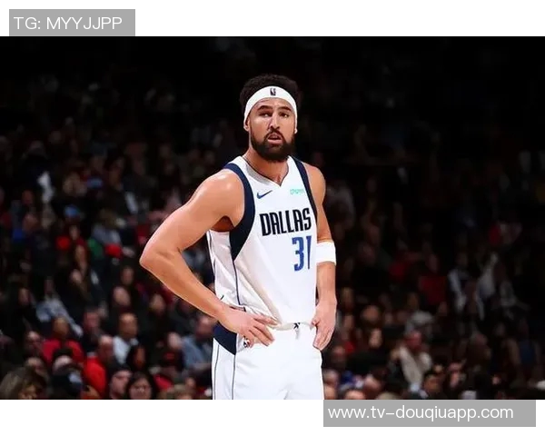 克莱状态回暖五记三分助力球队队友教练赞其牵制力巨大打开进攻缺口 克莱状态回暖五记三分助力球队队友教练赞其牵制力巨大打开进攻缺口