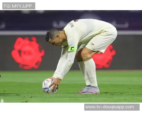 C罗社交媒体庆祝击败爱尔兰再下一城鼓励队友继续努力奋战