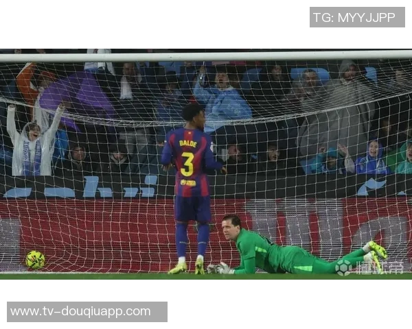 什琴斯尼近期表现不佳8场失15球与霍安加西亚差距明显