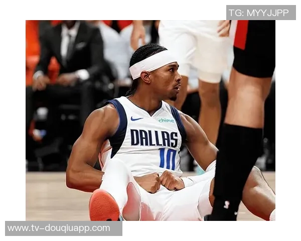 克莱首节替补表现出色创里程碑贡献10分三分命中率高达50