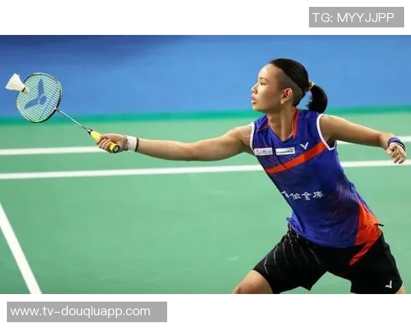 杨瀚森逐渐融入轮换阵容新秀们难得的机会与三分球提升期待